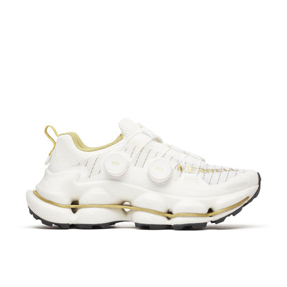 White,6,Men's